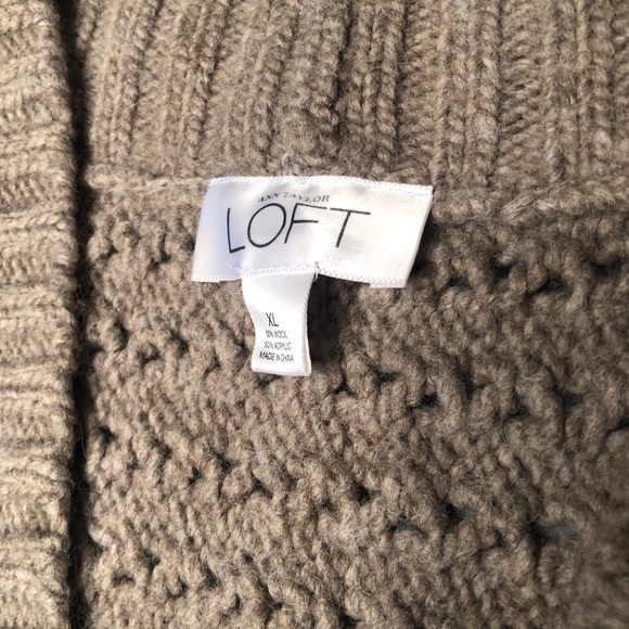 Ann Taylor LOFT chunky knit cardigan - Picture 5 of 5